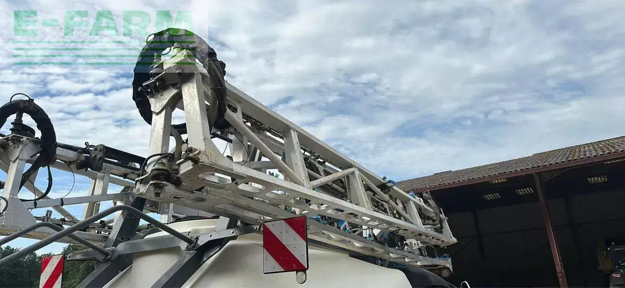 Meteor r activ 4200 - Maşină de erbicidat tractata: Foto 5 Meteor r activ 4200 - Maşină de erbicidat tractata: Foto 5