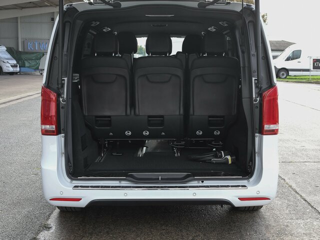 MERCEDES-BENZ EQV 300 Avantgarde Line,lang,7Sitze,2xKlima,LED... - Transport persoane, Autoutilitară electrică: Foto 2 MERCEDES-BENZ EQV 300 Avantgarde Line,lang,7Sitze,2xKlima,LED... - Transport persoane, Autoutilitară electrică: Foto 2