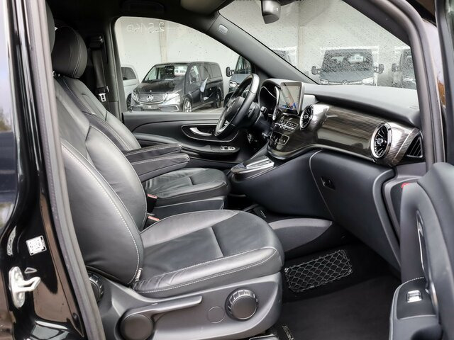 MERCEDES-BENZ EQV 300 Avantgarde,lang,6Sitze,2xSchiebetür el.... - Microbuz, Autobuz electric: Foto 5 MERCEDES-BENZ EQV 300 Avantgarde,lang,6Sitze,2xSchiebetür el.... - Microbuz, Autobuz electric: Foto 5