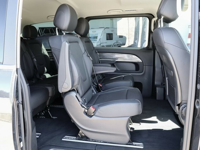 MERCEDES-BENZ EQV 300 Avantgarde,lang,7Sitze,2Schiebetüren - Transport persoane, Autoutilitară electrică: Foto 4 MERCEDES-BENZ EQV 300 Avantgarde,lang,7Sitze,2Schiebetüren - Transport persoane, Autoutilitară electrică: Foto 4