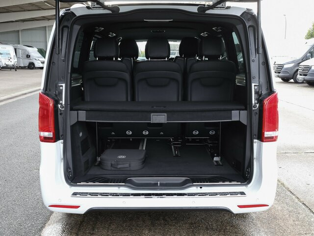 MERCEDES-BENZ EQV 300 Avantgarde,lang,7Sitze,2xSchiebetür,LED... - Microbuz, Autobuz electric: Foto 2 MERCEDES-BENZ EQV 300 Avantgarde,lang,7Sitze,2xSchiebetür,LED... - Microbuz, Autobuz electric: Foto 2