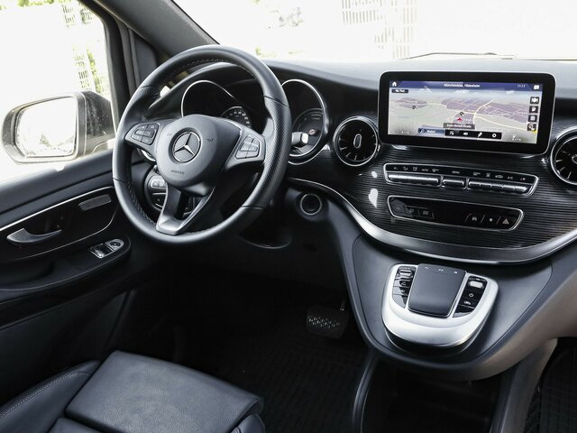 MERCEDES-BENZ EQV 300 Extralang,Avantgarde,8Sitze,2xelektr.Tür - Transport persoane, Autoutilitară electrică: Foto 4 MERCEDES-BENZ EQV 300 Extralang,Avantgarde,8Sitze,2xelektr.Tür - Transport persoane, Autoutilitară electrică: Foto 4