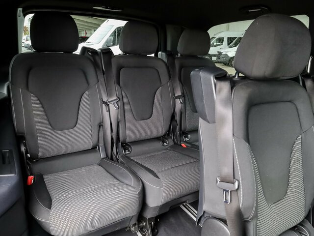 MERCEDES-BENZ EQV 300 ang,8Sitzer,2xSchiebetür,360°Kamera... - Microbuz, Autobuz electric: Foto 4 MERCEDES-BENZ EQV 300 ang,8Sitzer,2xSchiebetür,360°Kamera... - Microbuz, Autobuz electric: Foto 4