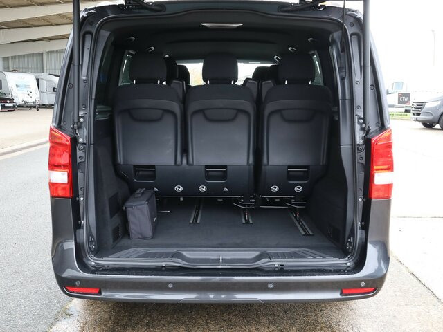 MERCEDES-BENZ EQV 300 ang,8Sitzer,2xSchiebetür,360°Kamera... - Microbuz, Autobuz electric: Foto 2 MERCEDES-BENZ EQV 300 ang,8Sitzer,2xSchiebetür,360°Kamera... - Microbuz, Autobuz electric: Foto 2