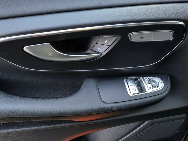 Leasing de MERCEDES-BENZ EQV 300 lang,7Sitze,Schiebetür elektrisch,LED... MERCEDES-BENZ EQV 300 lang,7Sitze,Schiebetür elektrisch,LED...: Foto 10