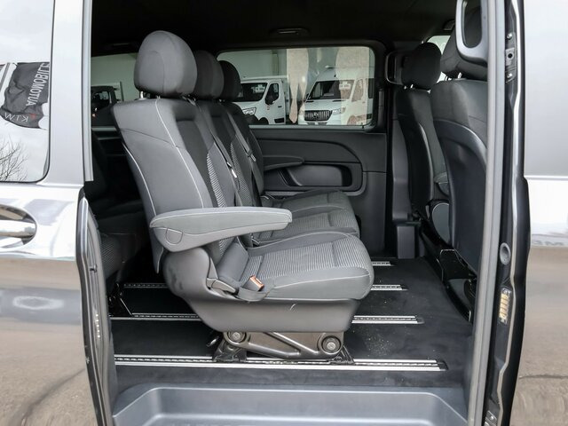 MERCEDES-BENZ EQV 300 lang,8Sitzer,2xSchiebetür,360°Kamera... - Transport persoane, Autoutilitară electrică: Foto 5 MERCEDES-BENZ EQV 300 lang,8Sitzer,2xSchiebetür,360°Kamera... - Transport persoane, Autoutilitară electrică: Foto 5