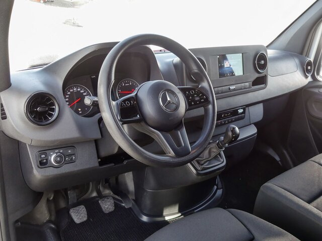 MERCEDES-BENZ Sprinter 214 CDI Kasten,3924,MBUX,Kamera - Autoutilitară compactă: Foto 4 MERCEDES-BENZ Sprinter 214 CDI Kasten,3924,MBUX,Kamera - Autoutilitară compactă: Foto 4