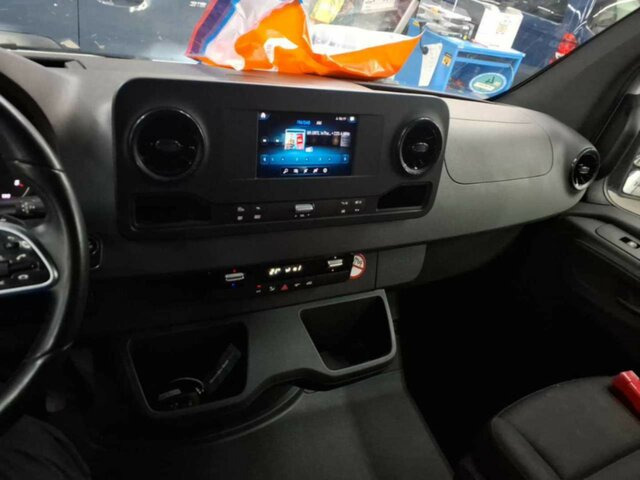 MERCEDES-BENZ Sprinter 315 CDI Kasten,3924mm,Automatik,LED... - Dubă: Foto 4 MERCEDES-BENZ Sprinter 315 CDI Kasten,3924mm,Automatik,LED... - Dubă: Foto 4