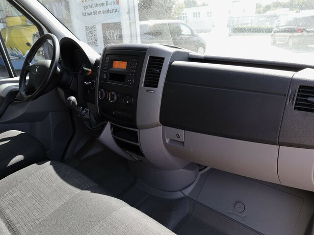 MERCEDES-BENZ Sprinter 316CDI Pritsche,Allrad,Klima... - Autoutilitară cu platformă: Foto 2 MERCEDES-BENZ Sprinter 316CDI Pritsche,Allrad,Klima... - Autoutilitară cu platformă: Foto 2