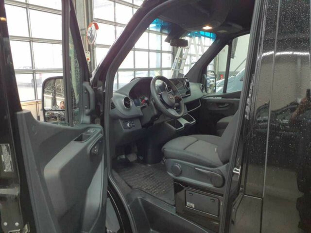 MERCEDES-BENZ Sprinter 317 CDI Maxi Kombi Tourer,9Sitze,9GTr.... - Microbuz, Transport persoane: Foto 2 MERCEDES-BENZ Sprinter 317 CDI Maxi Kombi Tourer,9Sitze,9GTr.... - Microbuz, Transport persoane: Foto 2