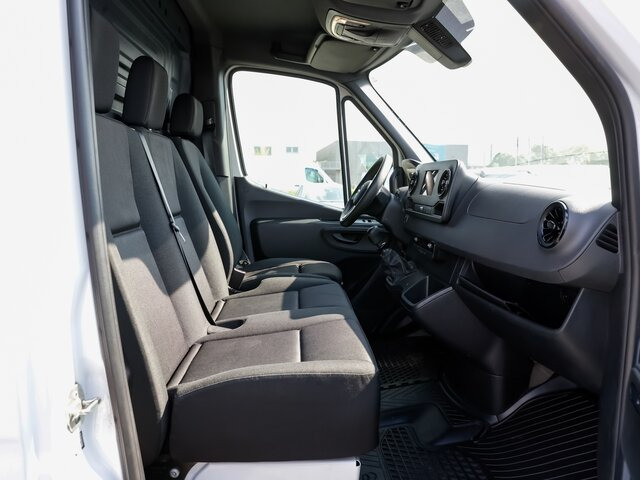 MERCEDES-BENZ Sprinter 317 Maxi,MBUX,Kamera,Tempomat - Dubă: Foto 3 MERCEDES-BENZ Sprinter 317 Maxi,MBUX,Kamera,Tempomat - Dubă: Foto 3