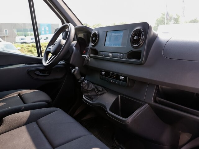 MERCEDES-BENZ Sprinter 317 Maxi,MBUX,Kamera,Tempomat - Dubă: Foto 4 MERCEDES-BENZ Sprinter 317 Maxi,MBUX,Kamera,Tempomat - Dubă: Foto 4