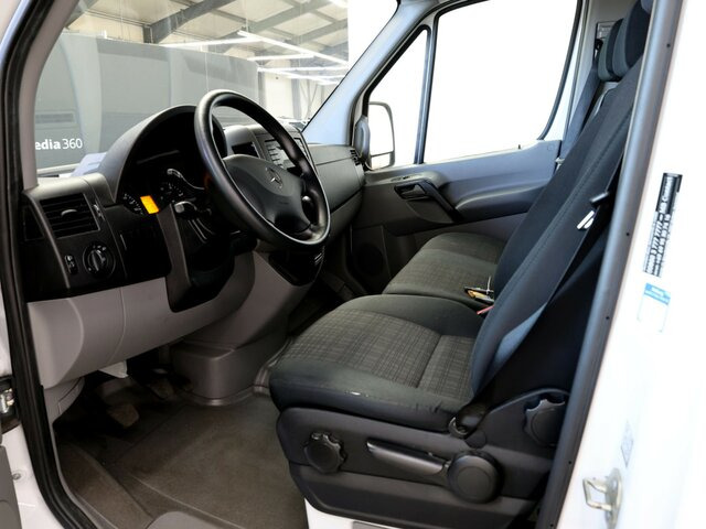 MERCEDES-BENZ Sprinter316 Mixto,Allrad,Flach,6Sitzer,Klima - Microbuz, Transport persoane: Foto 2 MERCEDES-BENZ Sprinter316 Mixto,Allrad,Flach,6Sitzer,Klima - Microbuz, Transport persoane: Foto 2