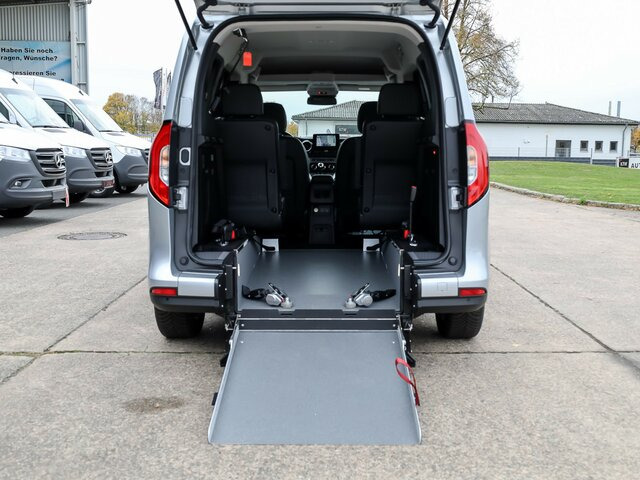 MERCEDES-BENZ T 180 Progressive,AMF Rollstuhlrampe,LED,Navi... - Transport persoane: Foto 2 MERCEDES-BENZ T 180 Progressive,AMF Rollstuhlrampe,LED,Navi... - Transport persoane: Foto 2