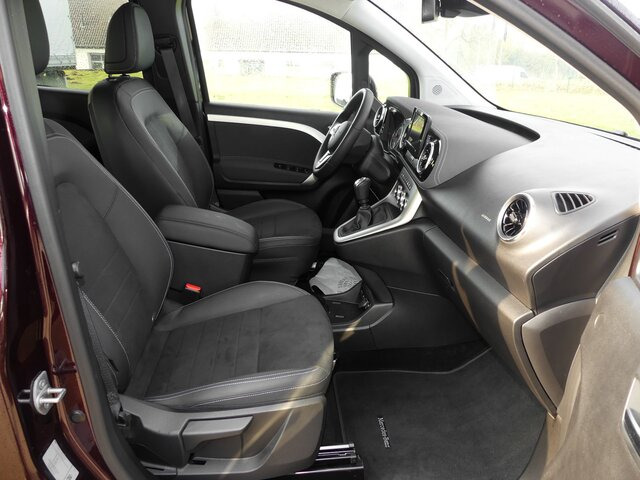 MERCEDES-BENZ T 180 Progressive,MBUX,LED,Navi,Kamera,Tempomat... - Transport persoane: Foto 3 MERCEDES-BENZ T 180 Progressive,MBUX,LED,Navi,Kamera,Tempomat... - Transport persoane: Foto 3