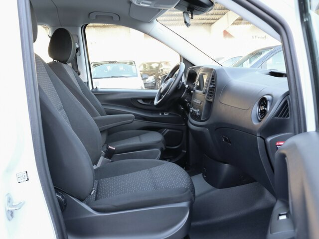 MERCEDES-BENZ Vito 114 TourerPro,Extralang,8Sitzer,Automatik... - Transport persoane: Foto 3 MERCEDES-BENZ Vito 114 TourerPro,Extralang,8Sitzer,Automatik... - Transport persoane: Foto 3