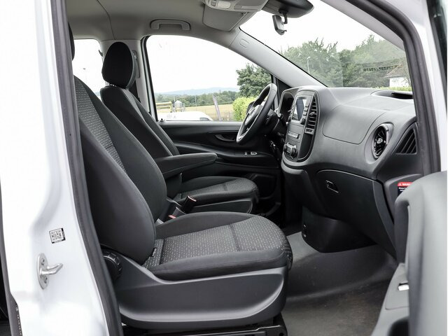 MERCEDES-BENZ Vito 114 TourerPro,Extralang,AMF Rollstuhlrampe... - Microbuz, Transport persoane: Foto 3 MERCEDES-BENZ Vito 114 TourerPro,Extralang,AMF Rollstuhlrampe... - Microbuz, Transport persoane: Foto 3