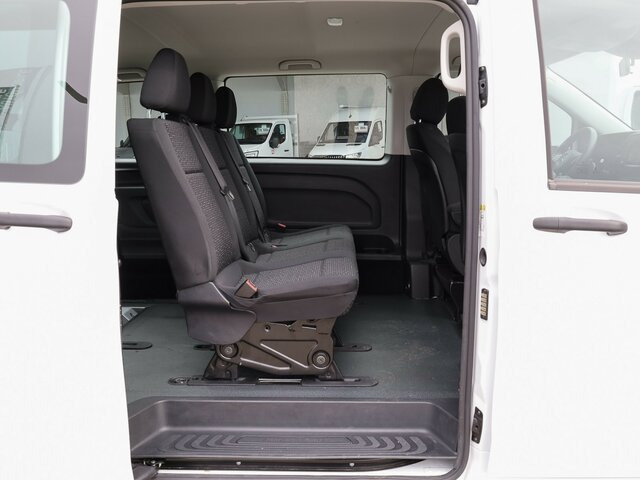 MERCEDES-BENZ Vito 114 TourerPro,Extralang,AMF Rollstuhlrampe... - Transport persoane: Foto 2 MERCEDES-BENZ Vito 114 TourerPro,Extralang,AMF Rollstuhlrampe... - Transport persoane: Foto 2