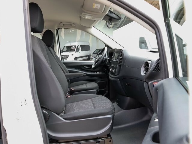 MERCEDES-BENZ Vito 114 TourerPro,Extralang,AMF Rollstuhlrampe... - Transport persoane: Foto 3 MERCEDES-BENZ Vito 114 TourerPro,Extralang,AMF Rollstuhlrampe... - Transport persoane: Foto 3