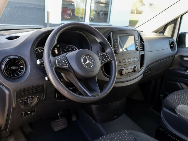 MERCEDES-BENZ Vito 114 TourerPro,lang,Automatik,8Sitze,Kamera... - Microbuz, Transport persoane: Foto 5 MERCEDES-BENZ Vito 114 TourerPro,lang,Automatik,8Sitze,Kamera... - Microbuz, Transport persoane: Foto 5