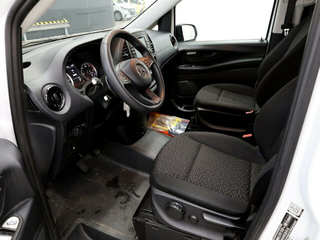 MERCEDES-BENZ Vito 114 TourerPro,lang,Automatik,8Sitze,Kamera... - Microbuz, Transport persoane: Foto 2 MERCEDES-BENZ Vito 114 TourerPro,lang,Automatik,8Sitze,Kamera... - Microbuz, Transport persoane: Foto 2
