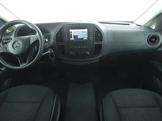 MERCEDES-BENZ Vito 114 TourerPro,lang,Automatik,8Sitze,Kamera... - Microbuz, Transport persoane: Foto 2 MERCEDES-BENZ Vito 114 TourerPro,lang,Automatik,8Sitze,Kamera... - Microbuz, Transport persoane: Foto 2