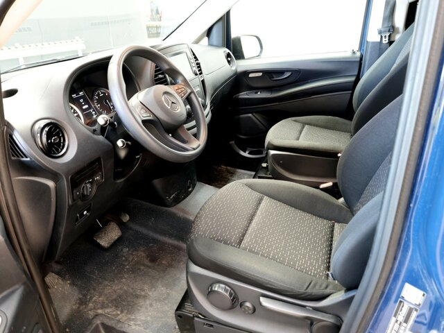 MERCEDES-BENZ Vito 114 TourerPro,lang,Automatik,8Sitze,Kamera... - Microbuz, Transport persoane: Foto 2 MERCEDES-BENZ Vito 114 TourerPro,lang,Automatik,8Sitze,Kamera... - Microbuz, Transport persoane: Foto 2