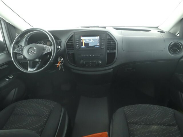 MERCEDES-BENZ Vito 114 TourerPro,lang,Automatik,8Sitze,Kamera... - Microbuz, Transport persoane: Foto 2 MERCEDES-BENZ Vito 114 TourerPro,lang,Automatik,8Sitze,Kamera... - Microbuz, Transport persoane: Foto 2