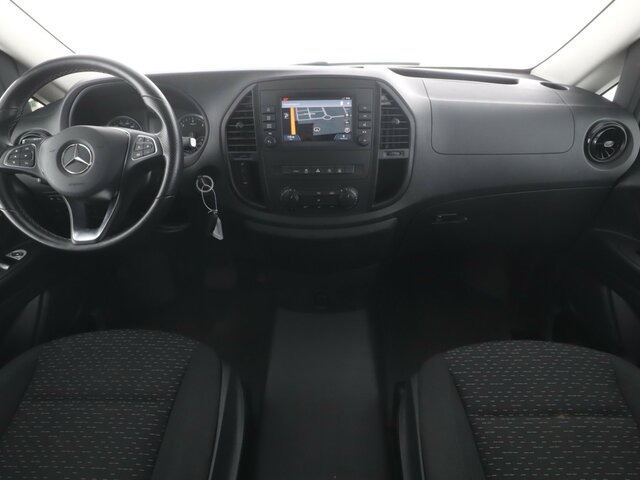 MERCEDES-BENZ Vito 114 TourerPro,lang,Automatik,8Sitze,Kamera... - Microbuz, Transport persoane: Foto 2 MERCEDES-BENZ Vito 114 TourerPro,lang,Automatik,8Sitze,Kamera... - Microbuz, Transport persoane: Foto 2