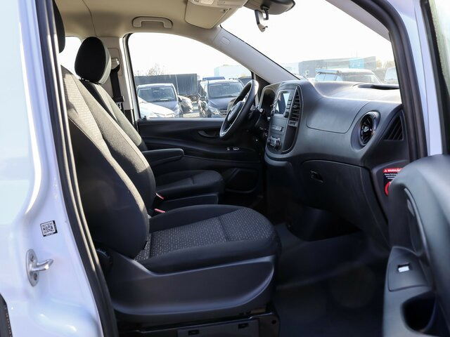 MERCEDES-BENZ Vito 114 TourerPro,lang,Automatik,8Sitze,Kamera... - Microbuz, Transport persoane: Foto 3 MERCEDES-BENZ Vito 114 TourerPro,lang,Automatik,8Sitze,Kamera... - Microbuz, Transport persoane: Foto 3