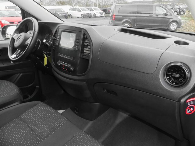 MERCEDES-BENZ Vito 116CDI lang,TourerPro,2Klima,9Sitze,Kamera - Microbuz, Transport persoane: Foto 4 MERCEDES-BENZ Vito 116CDI lang,TourerPro,2Klima,9Sitze,Kamera - Microbuz, Transport persoane: Foto 4
