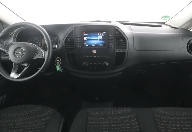 MERCEDES-BENZ Vito 116TourerPro ,Extralang,2xKlima,Kamera,AHK - Microbuz, Transport persoane: Foto 2 MERCEDES-BENZ Vito 116TourerPro ,Extralang,2xKlima,Kamera,AHK - Microbuz, Transport persoane: Foto 2