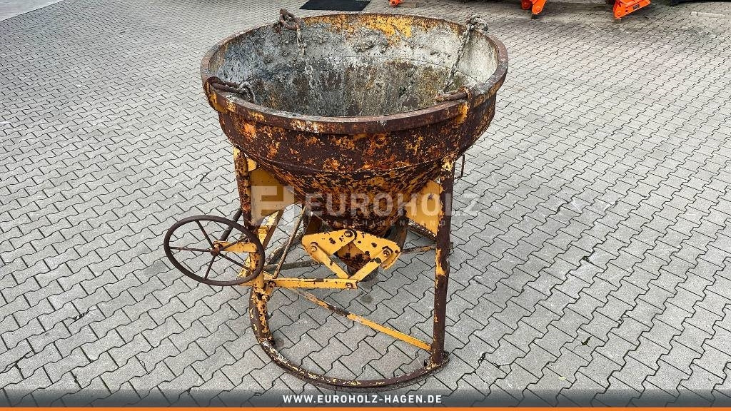 Betonsilo Krankübel Betonbombe 750 l 1016 H - Siloz ciment: Foto 5 Betonsilo Krankübel Betonbombe 750 l 1016 H - Siloz ciment: Foto 5