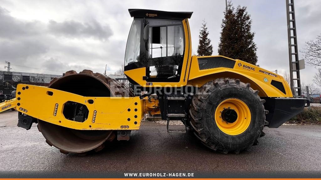 Compactor Bomag Stachelwalze BW 213 PDH-5, Schnellgang, Walzenzug: Foto 13