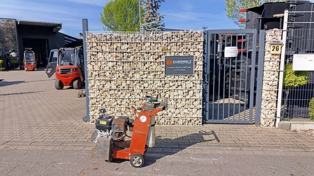 Husqvarna FS 400 LV Fugenschneider Bj 2017 mit Motorproblem - Utilaje pentru frezare: Foto 5 Husqvarna FS 400 LV Fugenschneider Bj 2017 mit Motorproblem - Utilaje pentru frezare: Foto 5