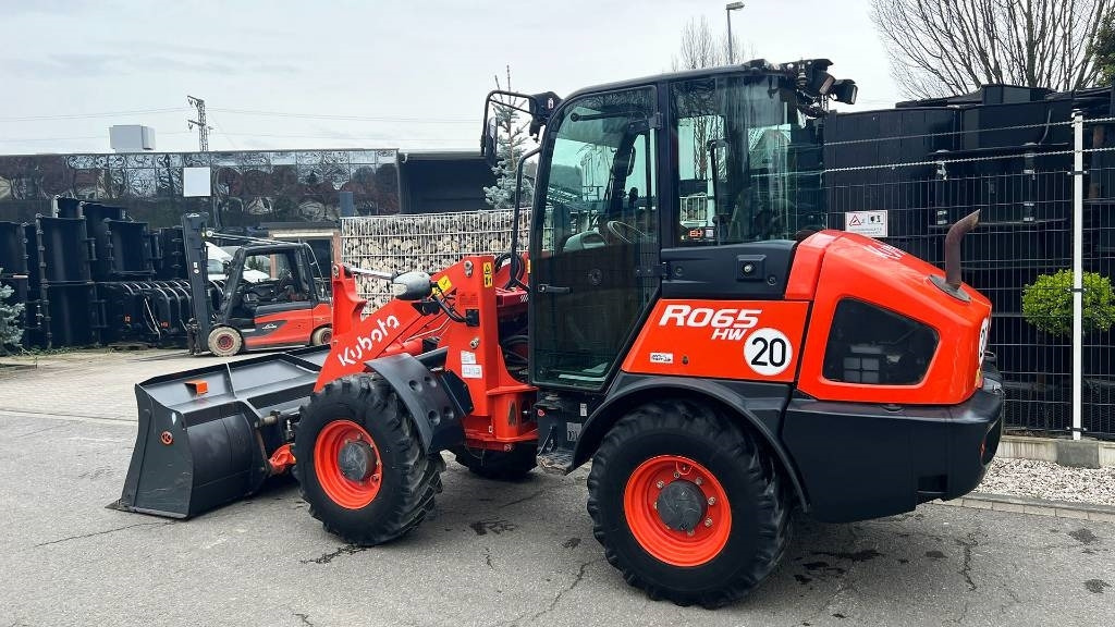 Kubota R 065, Radlader, hydr. Schnellwechsler, Schaufel - Încărcător frontal pe pneuri: Foto 3 Kubota R 065, Radlader, hydr. Schnellwechsler, Schaufel - Încărcător frontal pe pneuri: Foto 3