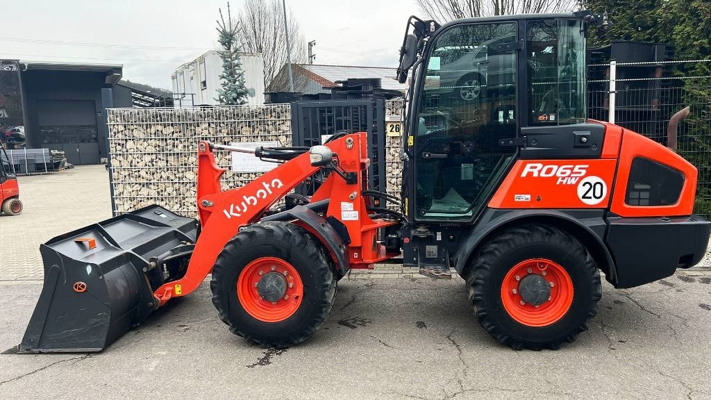 Kubota R 065, Radlader, hydr. Schnellwechsler, Schaufel - Încărcător frontal pe pneuri: Foto 5 Kubota R 065, Radlader, hydr. Schnellwechsler, Schaufel - Încărcător frontal pe pneuri: Foto 5