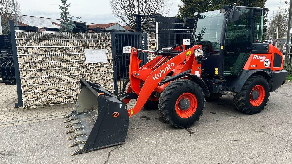 Kubota R 065, Radlader, hydr. Schnellwechsler, Schaufel - Încărcător frontal pe pneuri: Foto 4 Kubota R 065, Radlader, hydr. Schnellwechsler, Schaufel - Încărcător frontal pe pneuri: Foto 4