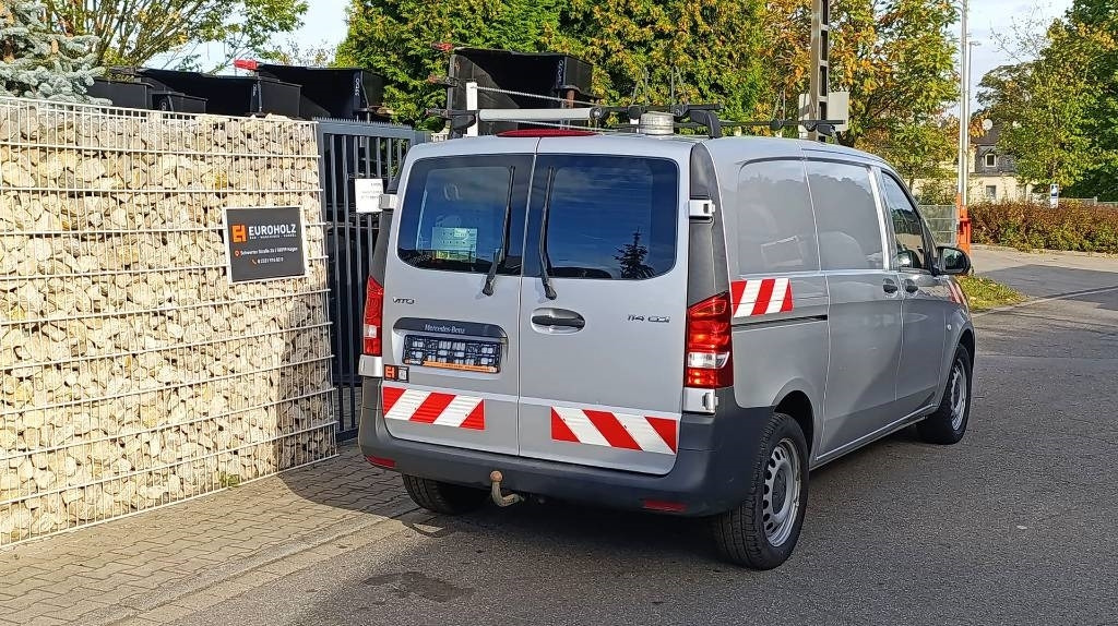Mercedes-Benz Vito 114 CDI Allrad-Werkstattschränke-Standheizung - Autoutilitară box: Foto 4 Mercedes-Benz Vito 114 CDI Allrad-Werkstattschränke-Standheizung - Autoutilitară box: Foto 4
