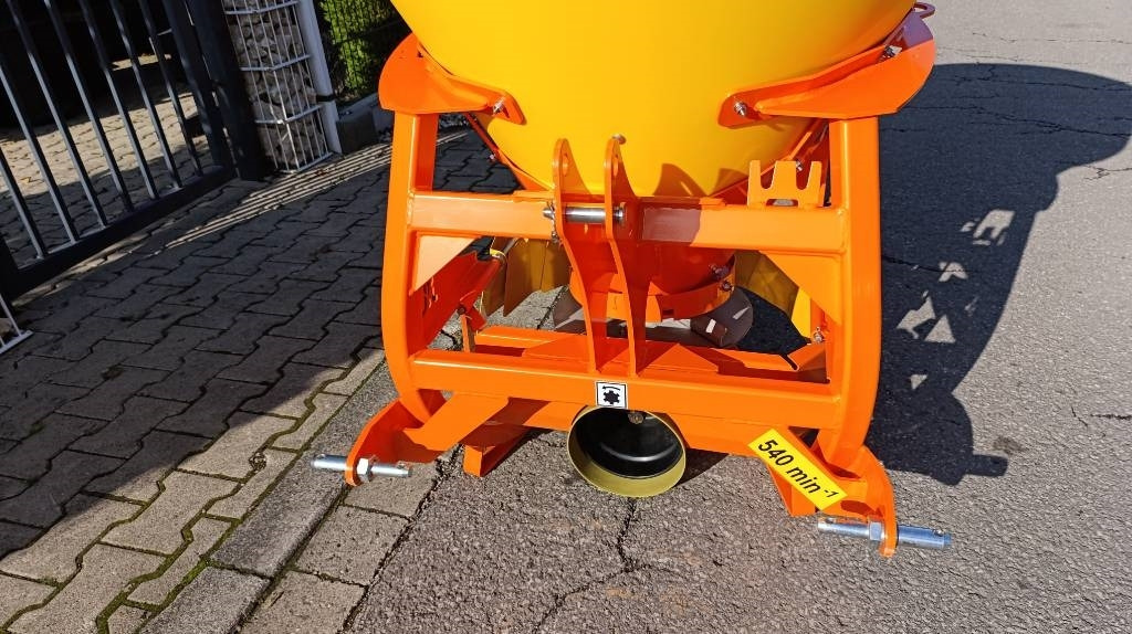 Tellerstreuer, Sand- und Salzstreuer, Winterdienst - Sararita: Foto 3 Tellerstreuer, Sand- und Salzstreuer, Winterdienst - Sararita: Foto 3