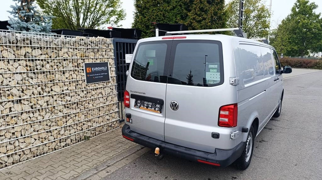 Volkswagen Transporter T6 TDI, Werkstattschränke Standheizung - Autoutilitară box: Foto 4 Volkswagen Transporter T6 TDI, Werkstattschränke Standheizung - Autoutilitară box: Foto 4