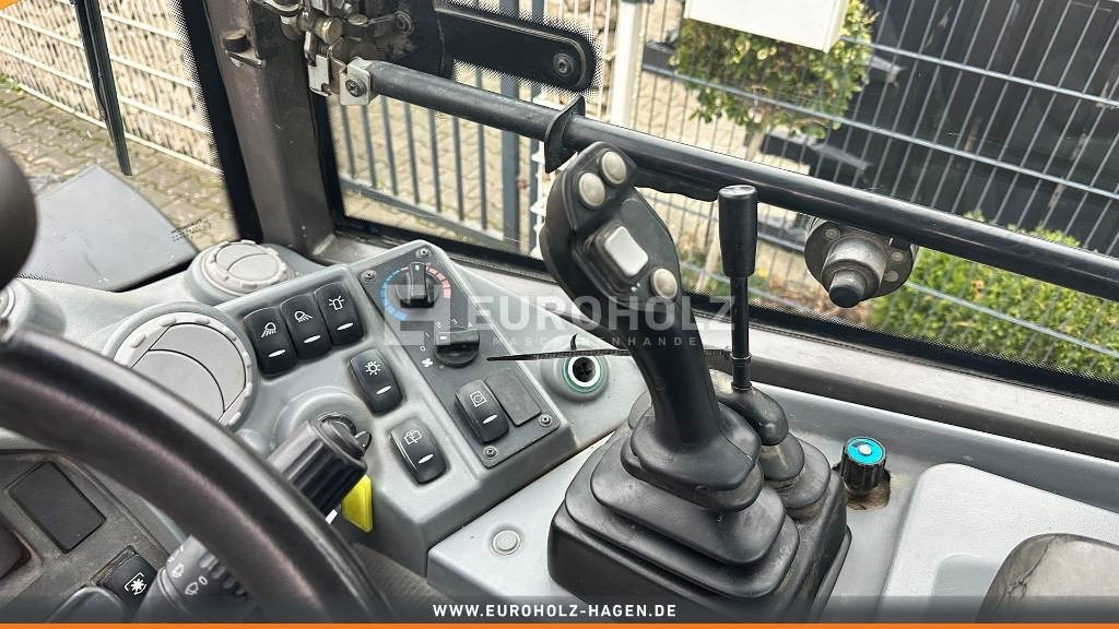 Încărcător frontal pe pneuri Volvo L 28 F, Radlader, hydr. Schnellwechsler, Schaufel: Foto 16