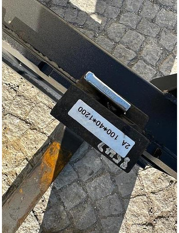 Big Palettengabel 120cm mit Liebherr 506 Aufnahme - Furci pentru Stivuitor: Foto 5 Big Palettengabel 120cm mit Liebherr 506 Aufnahme - Furci pentru Stivuitor: Foto 5