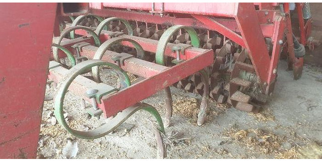 Gaspardo MC400 Säkombination - Maşină agricole pentru semanat: Foto 4 Gaspardo MC400 Säkombination - Maşină agricole pentru semanat: Foto 4