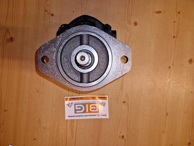 Hydraulikpumpe für John Deere 4500 Teleskoplader - Piesă de schimb: Foto 2 Hydraulikpumpe für John Deere 4500 Teleskoplader - Piesă de schimb: Foto 2