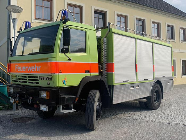 Steyr 15S31 4x4 Feuerwehrfahrzeug - Autospeciala de stins incendii: Foto 2 Steyr 15S31 4x4 Feuerwehrfahrzeug - Autospeciala de stins incendii: Foto 2