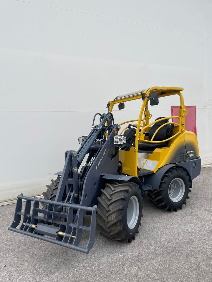 Eurotrac Eurotrac 820/W12S - Încărcător frontal pe pneuri: Foto 3 Eurotrac Eurotrac 820/W12S - Încărcător frontal pe pneuri: Foto 3