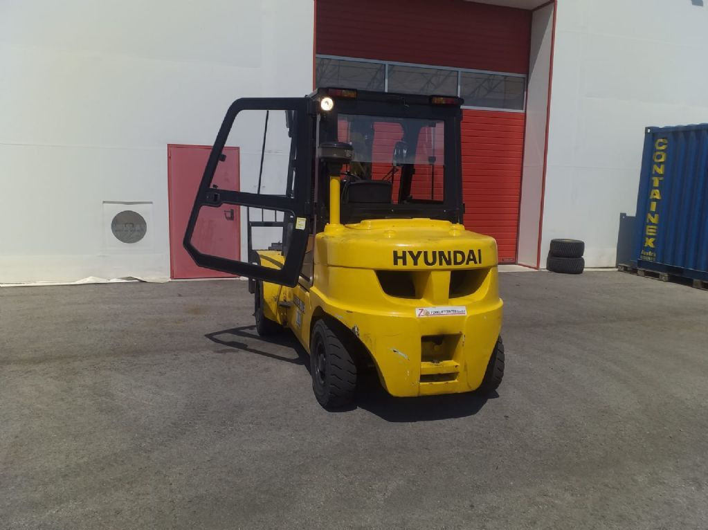 Hyundai 45DS-7E - Stivuitor diesel: Foto 2 Hyundai 45DS-7E - Stivuitor diesel: Foto 2