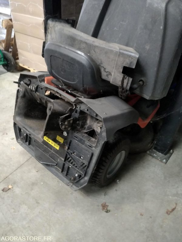 2 tondeuses autoportées - Maşină de tuns iarba: Foto 4 2 tondeuses autoportées - Maşină de tuns iarba: Foto 4