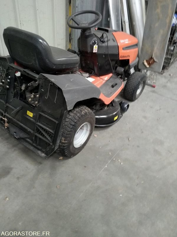 2 tondeuses autoportées - Maşină de tuns iarba: Foto 2 2 tondeuses autoportées - Maşină de tuns iarba: Foto 2